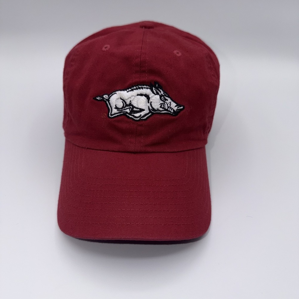 Arkansas Razorbacks Cap Hat Adjustable Strap Nike Heritage86 Maroon Logo NCAA